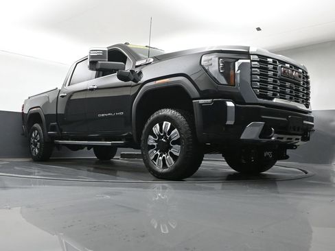 Used 2024 GMC Sierra 2500 Denali w/ Technology Package image 34