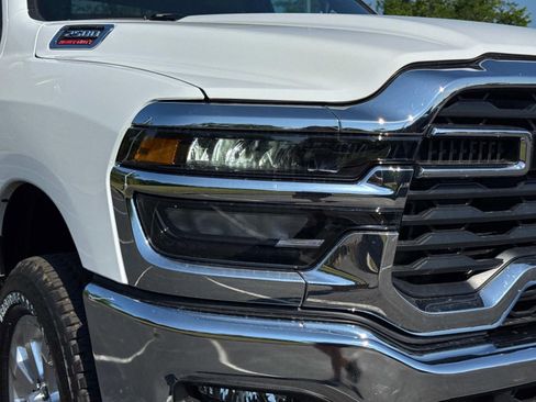 New 2026 RAM 2500 Big Horn AWD/4WD image 10