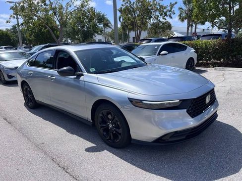 Used 2025 Honda Accord SE image 1