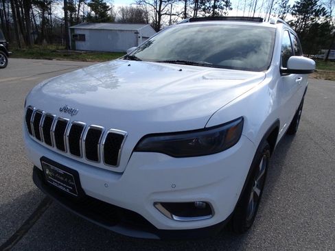Used 2020 Jeep Cherokee Limited w/ Luxury Group AWD/4WD image 8
