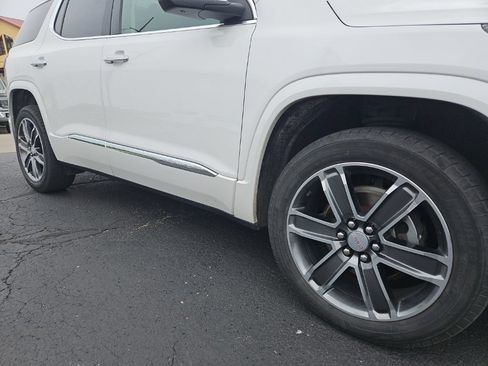 Used 2019 GMC Acadia Denali w/ Technology Package AWD/4WD image 6