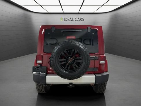 Used 2013 Jeep Wrangler Unlimited Sahara w/ Connectivity Group AWD/4WD image 6