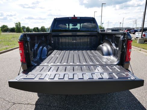 New 2026 RAM 1500 Big Horn AWD/4WD image 6