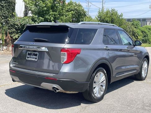 Used 2023 Ford Explorer Limited w/ Limited Technology Package RWD image 3