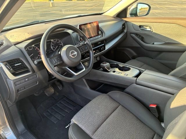 Certified 2022 Nissan Rogue SV FWD image 11