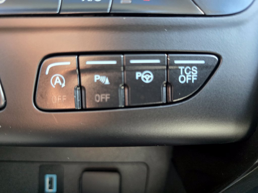 Certified 2019 Ford Escape Titanium AWD/4WD image 25