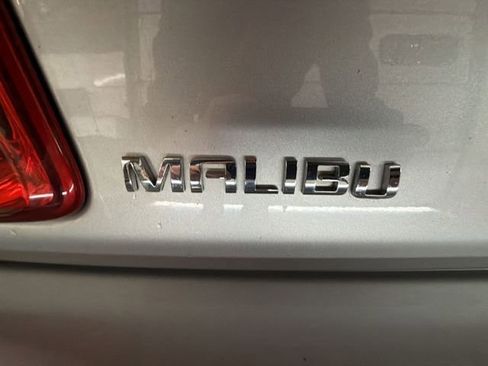 Used 2011 Chevrolet Malibu LS image 29