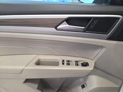 Certified 2021 Volkswagen Atlas SEL AWD/4WD image 16