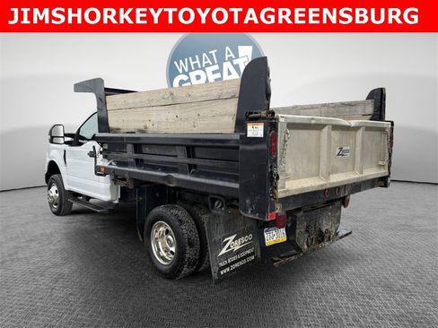 Used 2022 Ford F350 XL w/ Power Equipment Group image 6