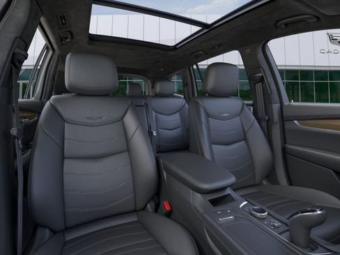 New 2025 Cadillac XT6 Premium Luxury w/ Platinum Package image 16