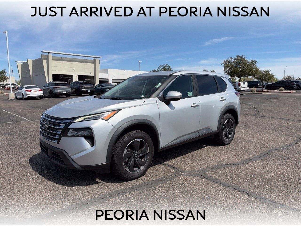 Used 2024 Nissan Rogue SV FWD image 1