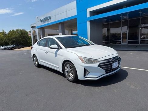 Used 2019 Hyundai Elantra SEL FWD image 2