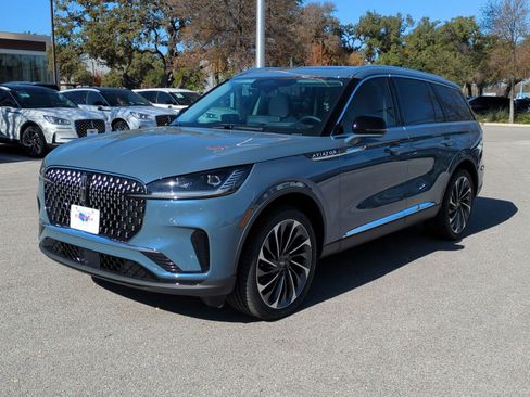 New 2026 Lincoln Aviator Reserve image 7