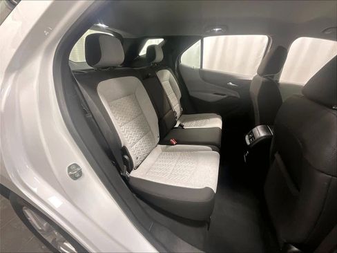 Used 2022 Chevrolet Equinox LS image 16