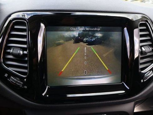 Used 2019 Jeep Compass Limited image 23