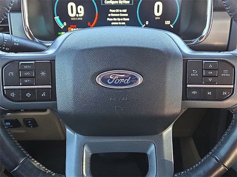 Used 2023 Ford F150 Lariat w/ Trailer Tow Package image 16