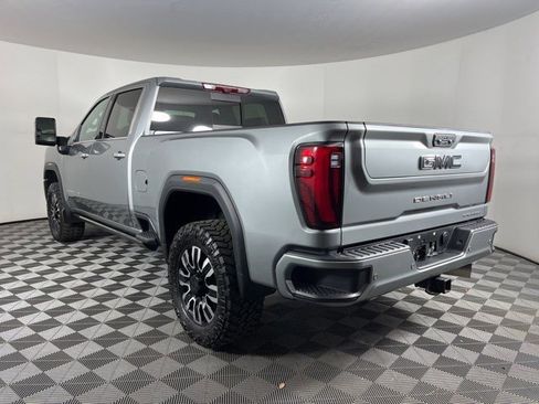 Used 2025 GMC Sierra 2500 Denali Ultimate w/ Max Trailering Package image 5