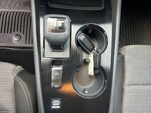 Used 2023 Nissan Rogue SV FWD image 23