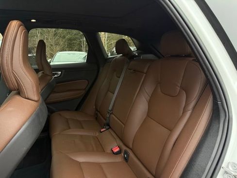 Certified 2023 Volvo XC60 B5 Plus w/ Climate Package image 27