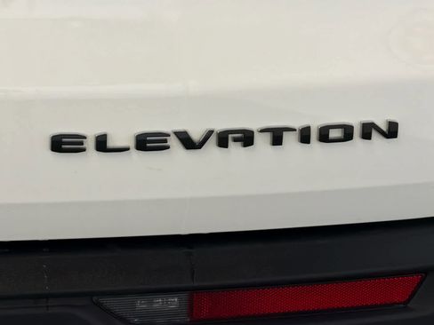 Used 2025 GMC Acadia Elevation image 13