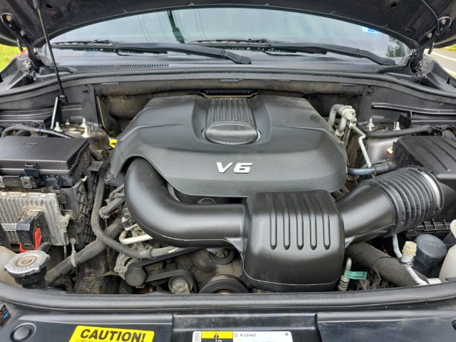 Used 2015 Jeep Grand Cherokee Altitude AWD/4WD image 24