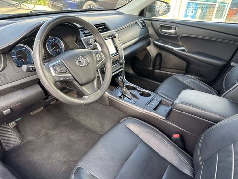 Used 2017 Toyota Camry XLE image 13