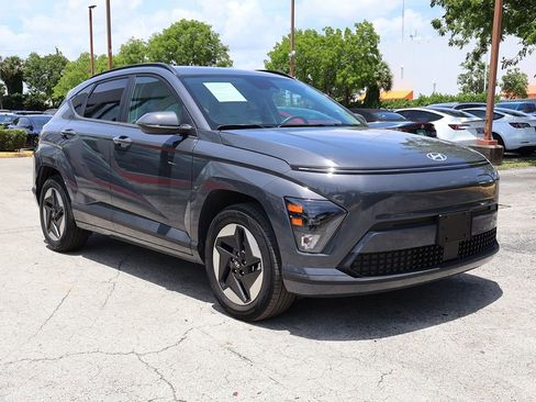 Used 2024 Hyundai Kona SEL FWD image 2