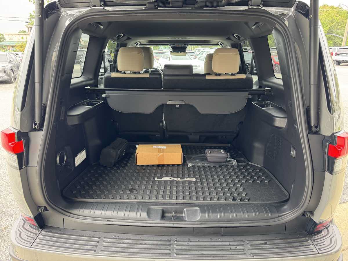Used 2025 Lexus GX 550 AWD/4WD image 28