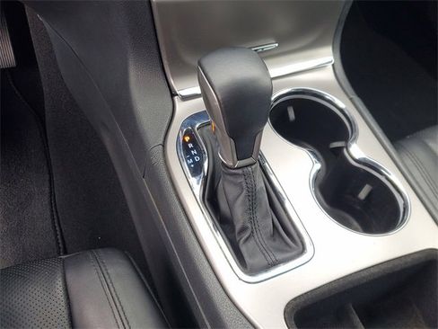 Used 2019 Jeep Grand Cherokee Limited w/ Luxury Group II image 26