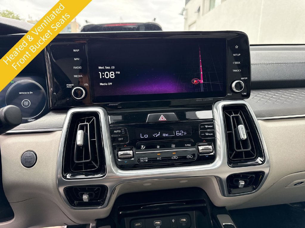Certified 2023 Kia Sorento SX Prestige w/ Panoramic Sunroof Package AWD/4WD image 23