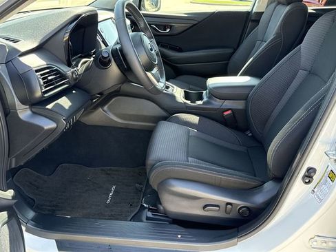 Certified 2025 Subaru Outback Premium AWD/4WD image 18