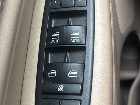 Used 2014 Jeep Grand Cherokee Limited w/ Luxury Group II AWD/4WD image 16