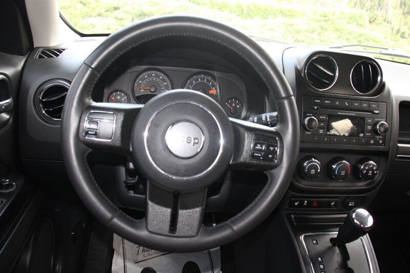 Used 2015 Jeep Patriot High Altitude AWD/4WD image 18