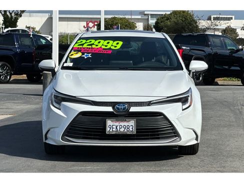 Used 2023 Toyota Corolla XLE image 9