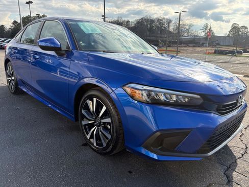 Used 2022 Honda Civic EX image 4
