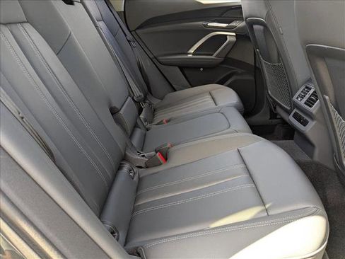 Certified 2025 Audi Q5 Premium w/ Convenience Package AWD/4WD image 19