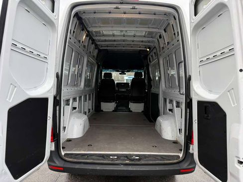 Used 2025 Mercedes-Benz Sprinter 2500 image 41