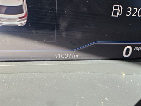 Used 2023 Volkswagen Atlas Cross Sport SE w/ Panoramic Sunroof Package image 29