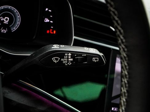 Used 2023 Audi Q8 Prestige image 34