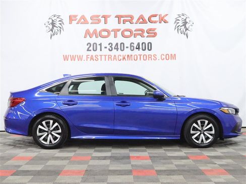 Used 2022 Honda Civic LX image 3