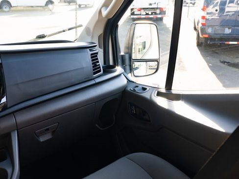 Used 2023 Ford Transit 350 XLT image 10