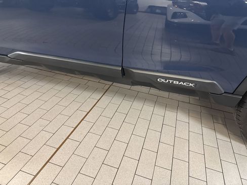 Used 2023 Subaru Outback AWD/4WD image 14