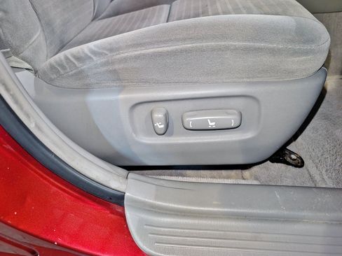 Used 2005 Toyota Camry XLE image 28