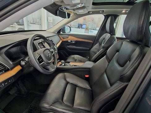 Certified 2022 Volvo XC90 T8 Inscription Expression w/ Advanced Package image 23