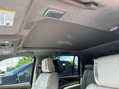 Used 2024 Cadillac Escalade ESV Sport Platinum AWD/4WD image 33