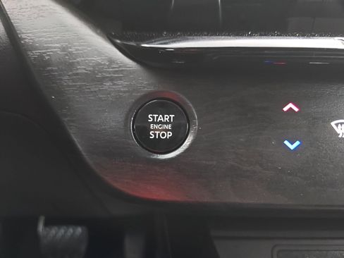 Used 2025 Nissan Murano SV image 28