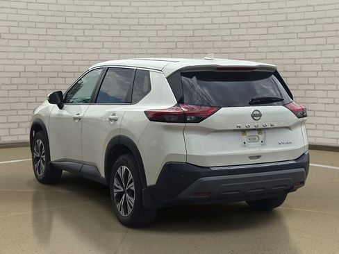 Used 2023 Nissan Rogue SV AWD/4WD image 7