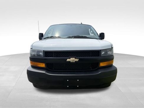 Used 2023 Chevrolet Express 2500 Extended RWD image 8