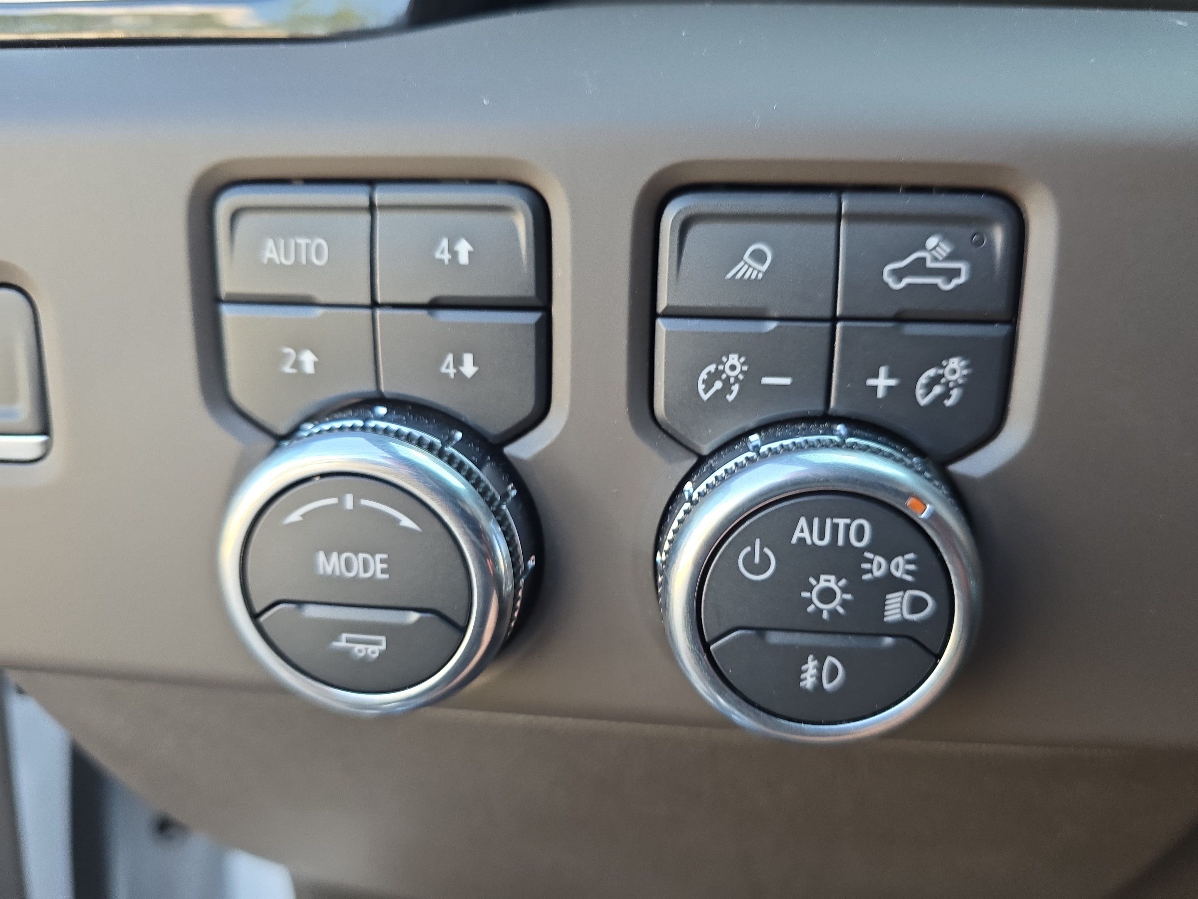 Used 2025 GMC Sierra 1500 Denali w/ Technology Package AWD/4WD image 27
