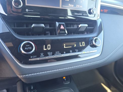 Used 2020 Toyota Corolla XSE image 22